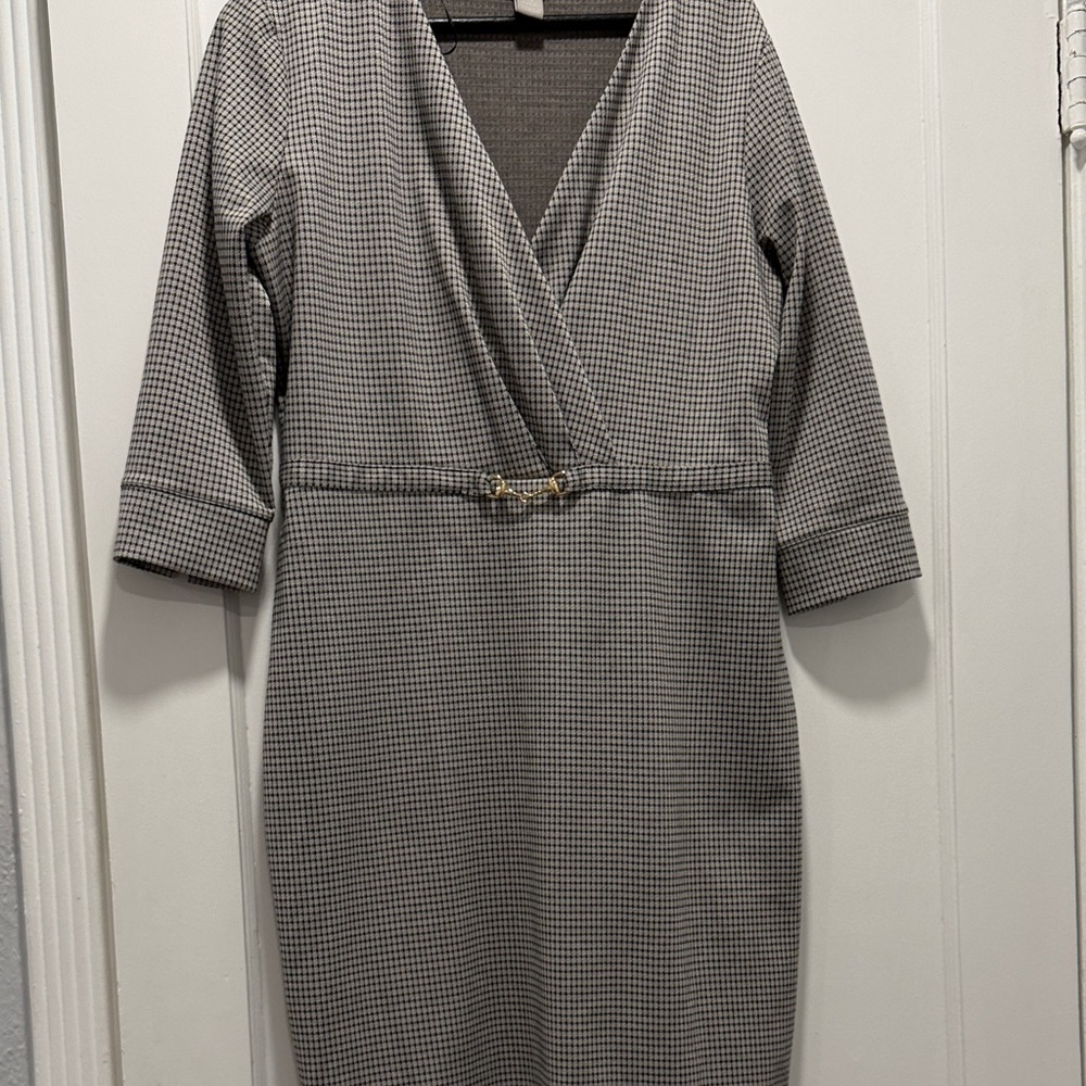 H&M Gray Houndstooth Long Sleeve Dress